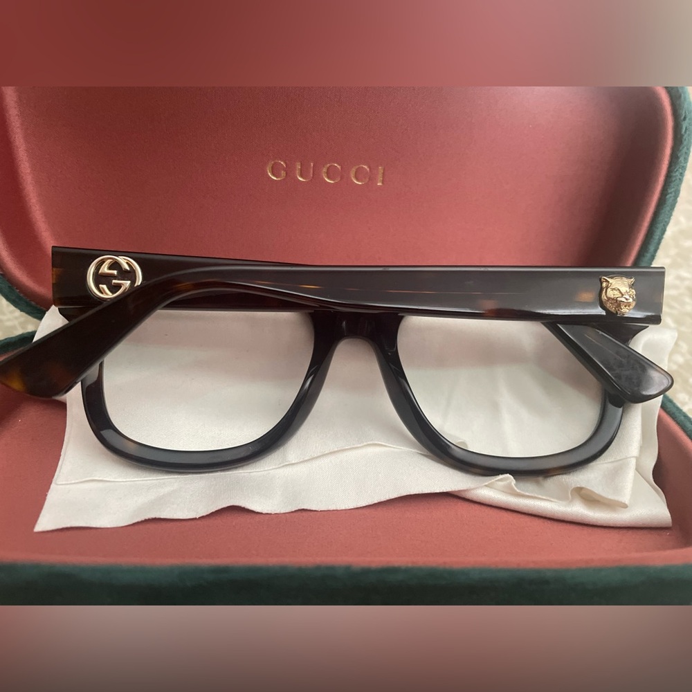 GUCCI eye glasses with hard case